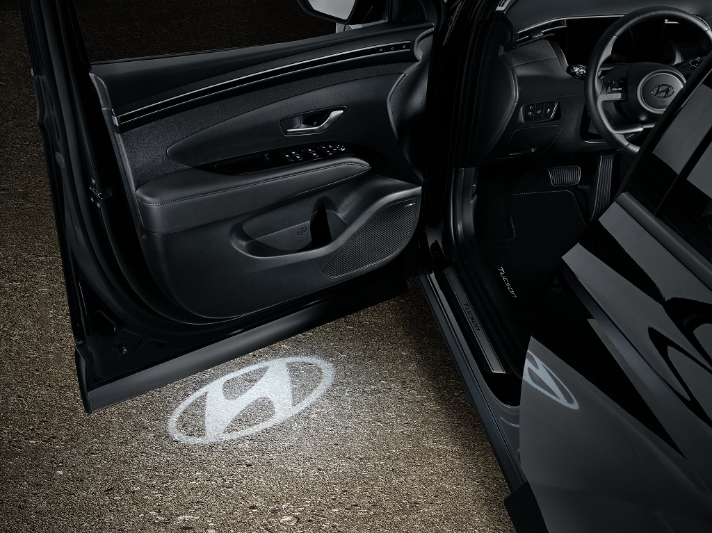Set Iluminación Inferior Puerta con logo Hyundai
